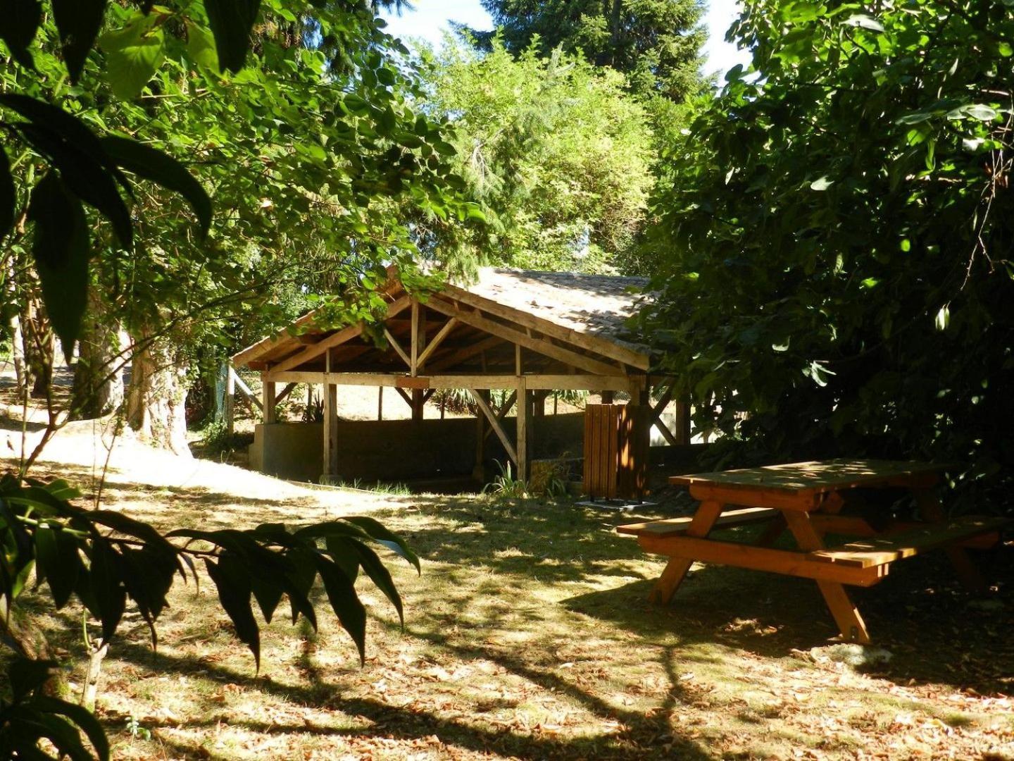 Chambres Et Gites Les Deux Chenes Pres De Bergerac Le Fleix 外观 照片