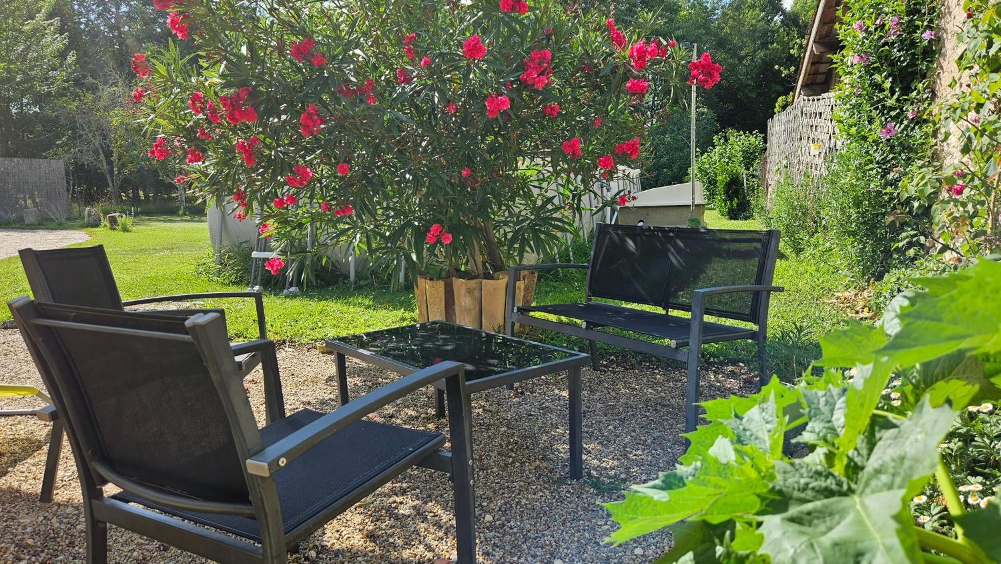 Chambres Et Gites Les Deux Chenes Pres De Bergerac Le Fleix 外观 照片
