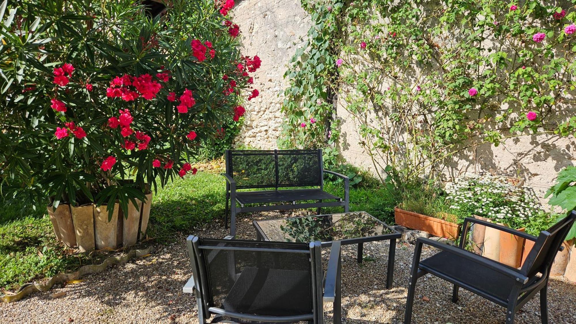 Chambres Et Gites Les Deux Chenes Pres De Bergerac Le Fleix 外观 照片