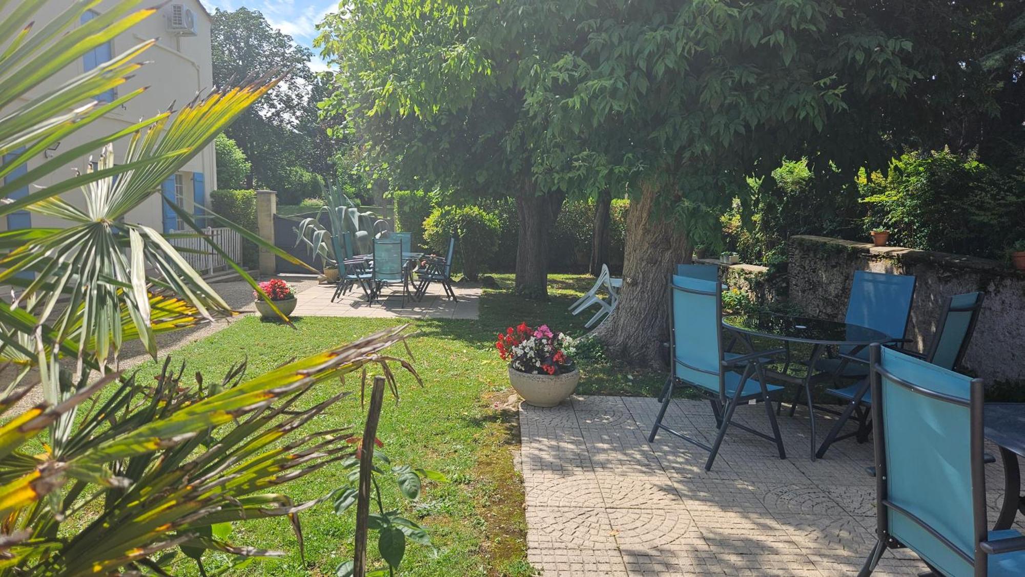 Chambres Et Gites Les Deux Chenes Pres De Bergerac Le Fleix 外观 照片